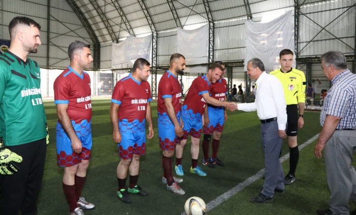 Belediyenin birimlerarası futbol turnuvası başladı
