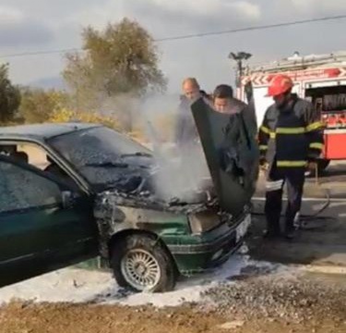 Besni´de seyir halindeki otomobil alev aldı
