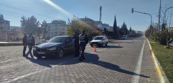 Besni´de sokağa çıkma kısıtlaması uygulaması
