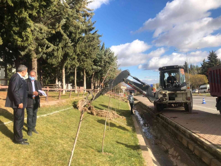 Besni Yenikent´e üst geçit yapılıyor
