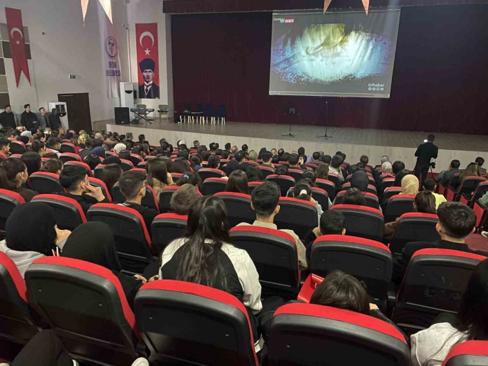 Besnide İstiklal Marşının Kabulünün 104. yılı kutlandı
