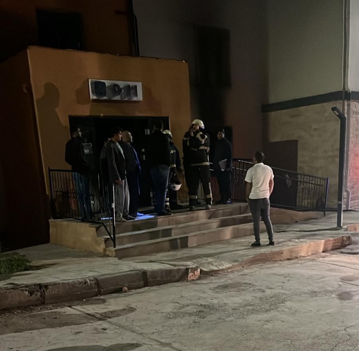 Binada çıkan yangın korku ve paniğe neden oldu
