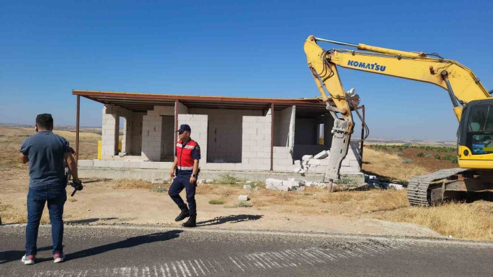 Adıyaman'da bağ evlerinin yıkımına başlandı