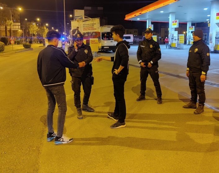 Çarşı ve mahalle bekçileri gece uygulamalarını sürdürüyor

