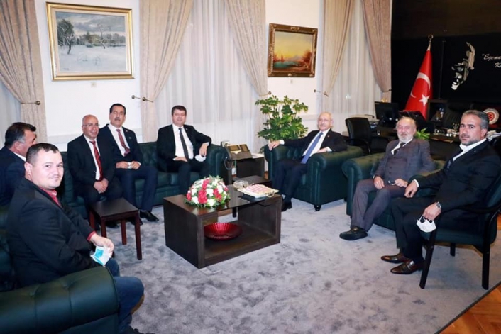CHP Adıyaman teşkilatı Genel Başkan Kılıçdaroğlu ile bir araya geldi
