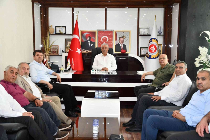 CHP heyeti Başkan Uslu ile bir araya geldi
