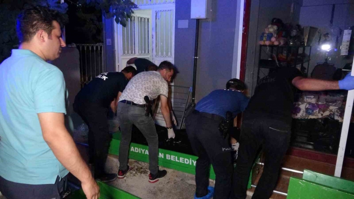 Eşini öldürüp sonra intihar etti işte olayın ayrıntıları