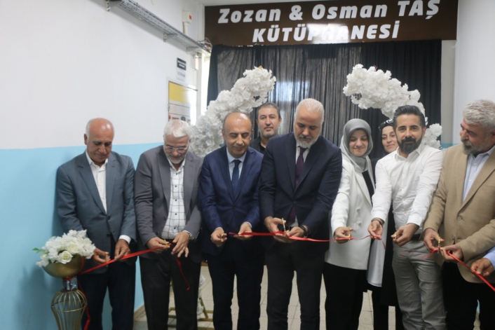 Depremde yaşamını yitiren milletvekili Yakup Taşın yeğenleri adına kütüphane açıldı - Videolu Haber