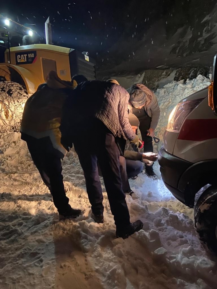 Ekipler hastaya ulaşabilmek için mücadele verdi
