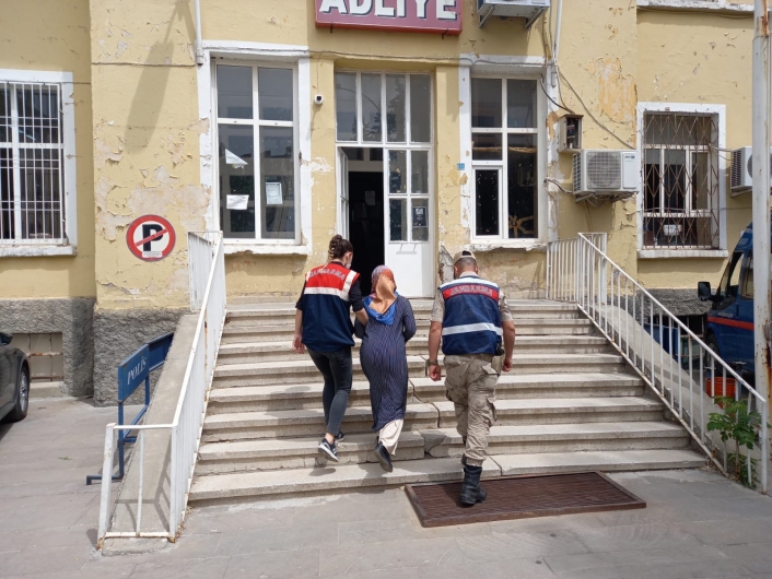 Adıyaman'da FETÖ terör örgütü üyesi kadın tutuklandı