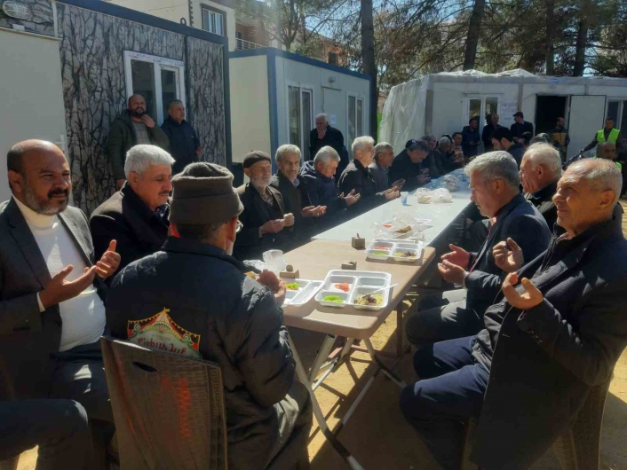 Gölbaşı Belediyesi deprem şehitleri için mevlit okuttu