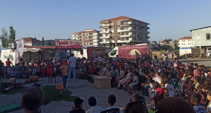 Gölbaşında Masal yolu tiyatro oyunu büyük beğeni alıyor
