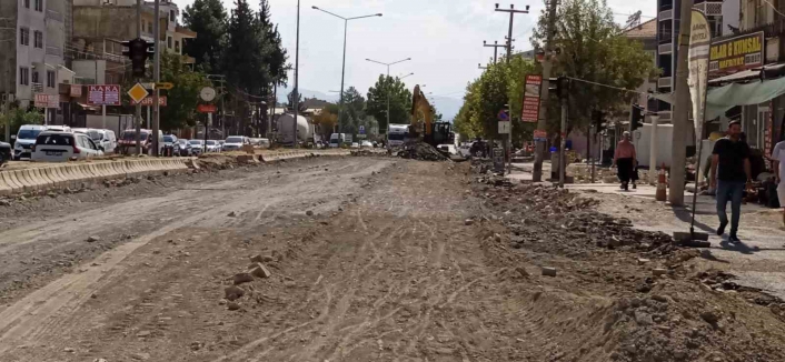 Gölbaşında şehir içi karayolunun yapımına başlandı
