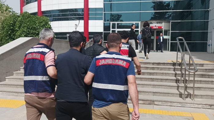 Gözaltına alınan eski HDP il başkanı serbest bırakıldı
