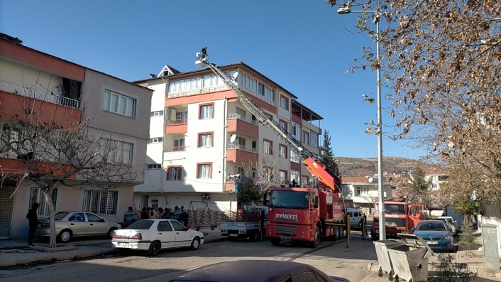 Havalandırma boşluğunda çıkan yangın korkuttu
