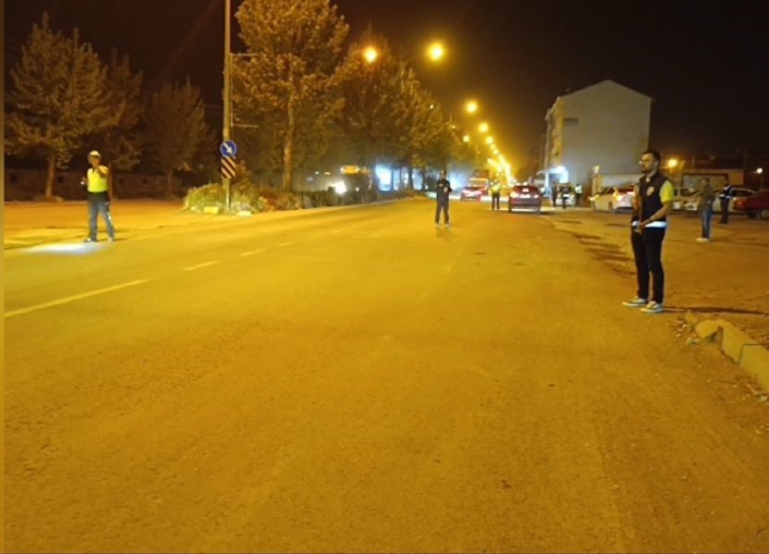Huzur uygulamasında 557 kişinin kimliği kontrol edildi
