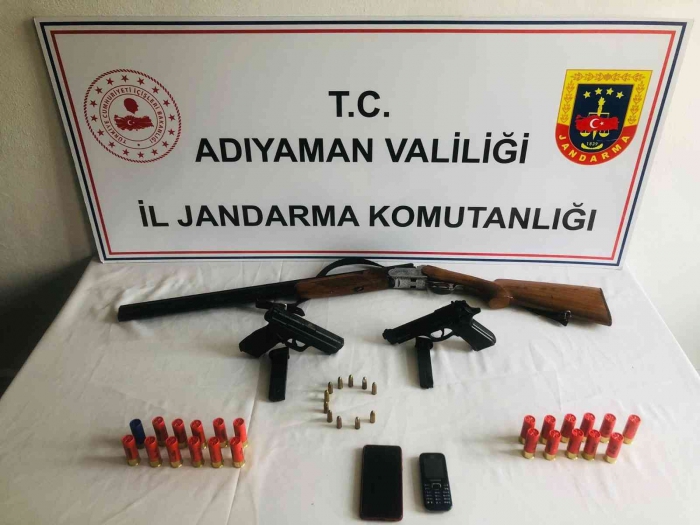 Jandarma ekiplerinden silah operasyonu
