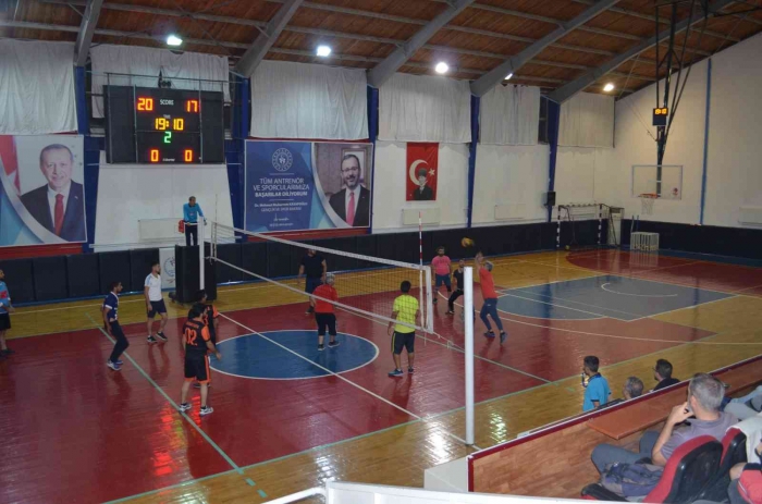 Kahta´da okullararası voleybol turnuvası
