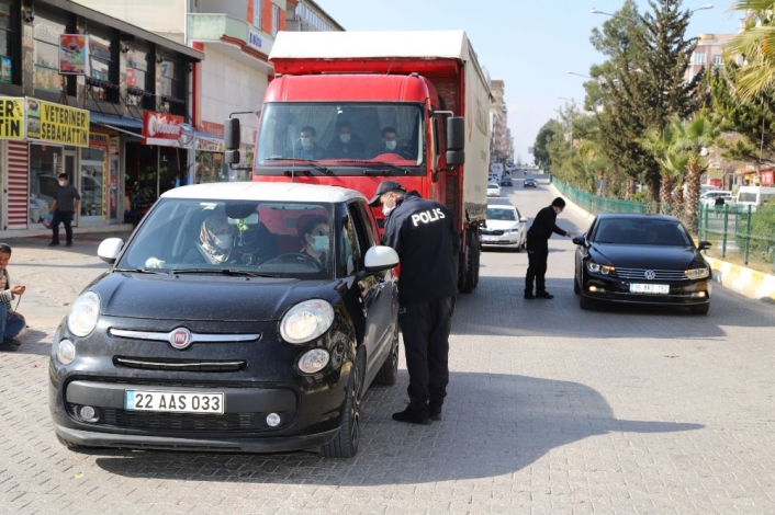 Kahta´da sokağa çıkma yasağı 26 noktada denetleniyor
