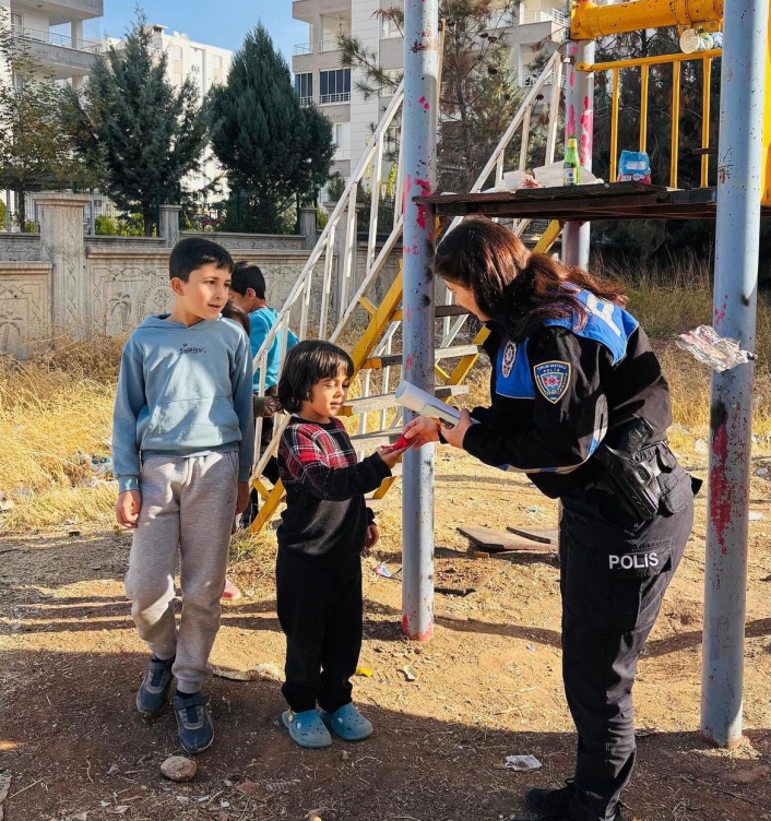 Kahta Emniyet Müdürlüğünden bilgilendirme faaliyeti
