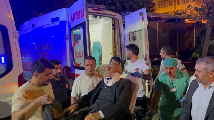 Kahtada iki otomobil çarpıştı: 7 yaralı