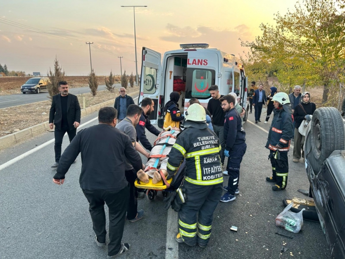 Kahtada takla atan otomobildeki 4 kişi yaralandı 