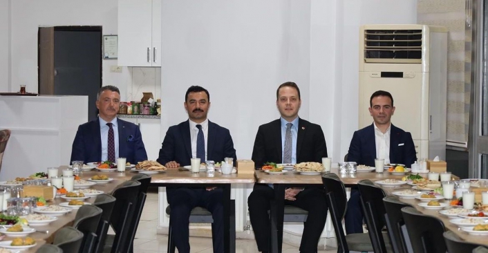 Kahtade emniyet müdürü Sezere veda yemeği
