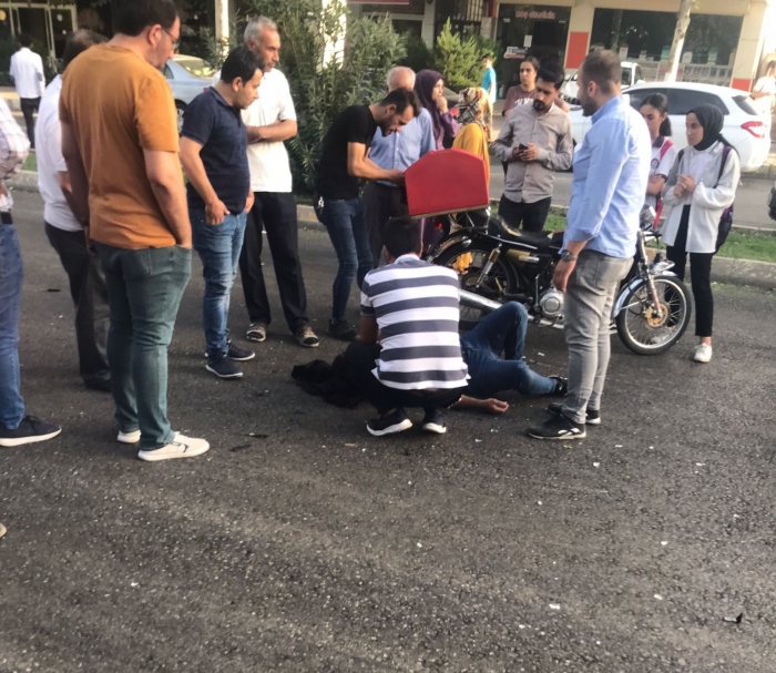 Adıyaman'da Kamyonet ile motosiklet çarpıştı: 1 yaralı