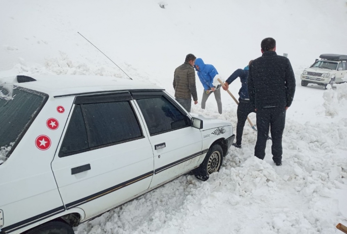 Kar ve tipi nedeniyle mahsur kaldılar
