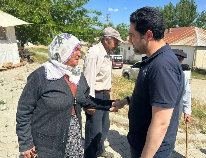 Kaymakam Seyhan, köylerde incelemelerde bulundu
