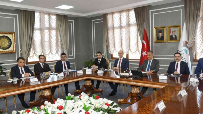 Kaymakamlar, Vali Mahmut Çuhadar başkanlığında toplandı
