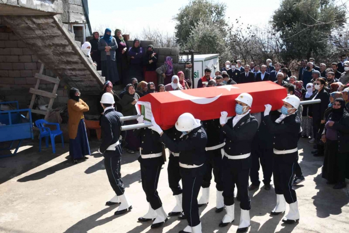 Kazada ağır yaralanan stajyer polis hayatını kaybetti
