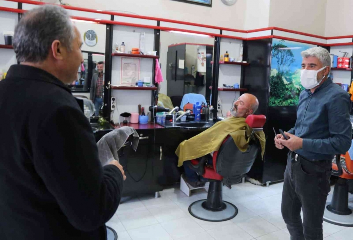 Kılınç, Karapınar Caddesi esnafıyla bir araya geldi
