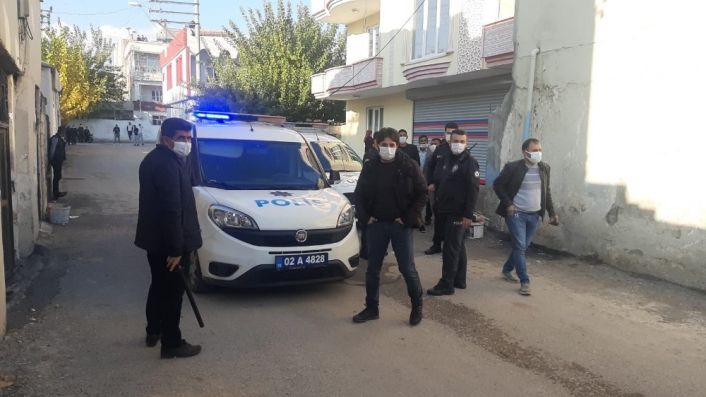 Adıyaman'da Komşular arasında Boşanma kavgası: 1 yaralı