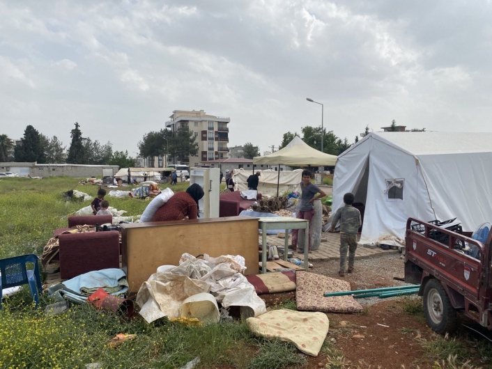 Adıyaman’da mahalle arasındaki çadırlar, çadır kentlere taşınıyor