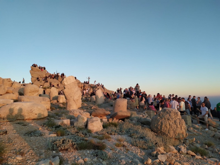 Nemrut Dağı´na ziyaretçi akını
