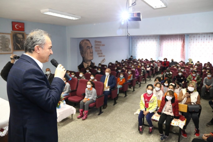 Öğrencilere çevre yönetimi semineri verildi
