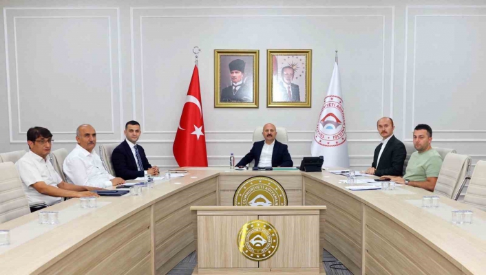 Orta hasarlı yapıların yıkımı için değerlendirme toplantısı yapıldı
