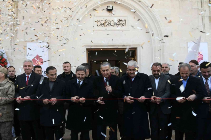 Osman Ağa Cami ibadete açıldı