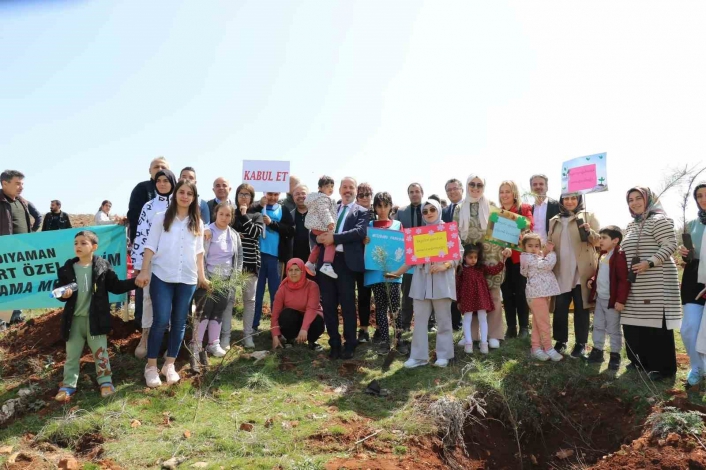 Otizm için bir fidan da sen dik etkinliği düzenlendi