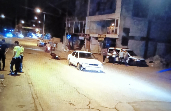 Otomobil ile motosiklet çarpıştı: 3 yaralı
