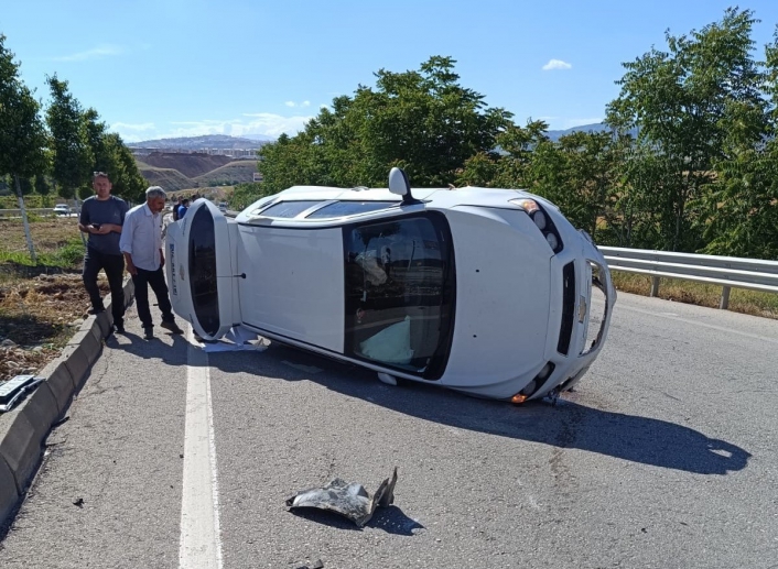 Adıyaman'da Otomobil takla attı: 1 yaralı