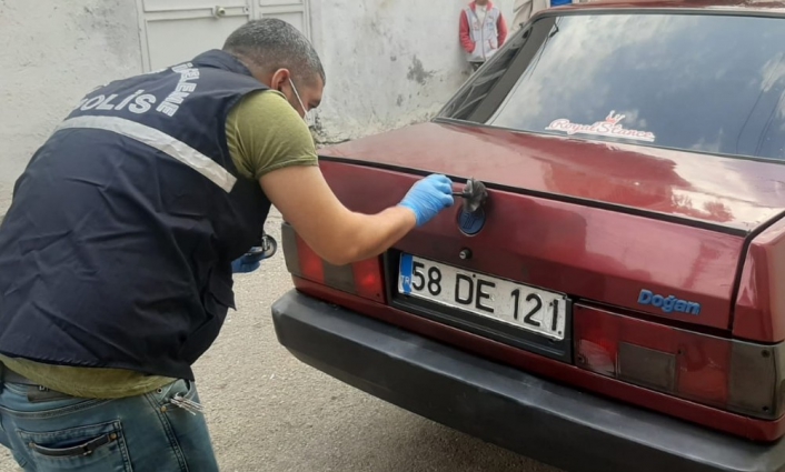 Adıyaman’da bir araçtan ses sitemi çalan şahıs yakalandı