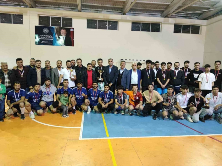 Sincik´te voleybol turnuvası düzenlendi