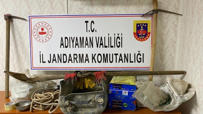 Sit alanında kaçak kazı yapan 6 şahıs gözaltına alındı
