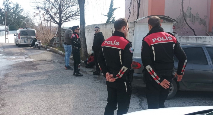 Şüpheli kadın polisi harekete geçirdi
