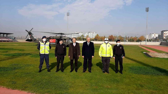 Trafik ekiplerinin denetimi helikopterden takip edildi
