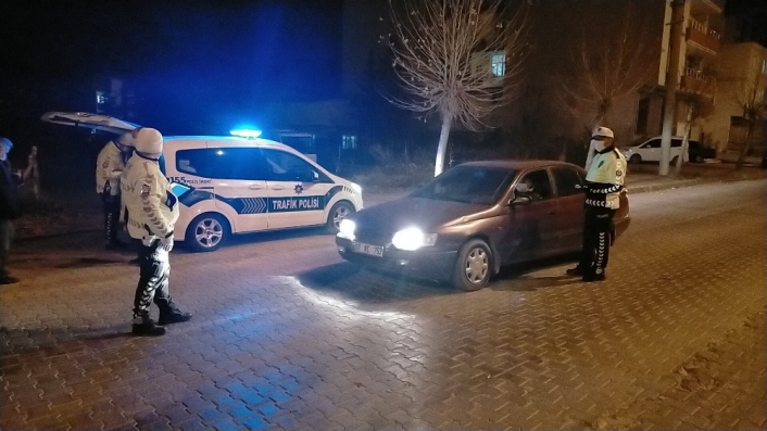 Trafik ekiplerinin uygulamaları devam ediyor
