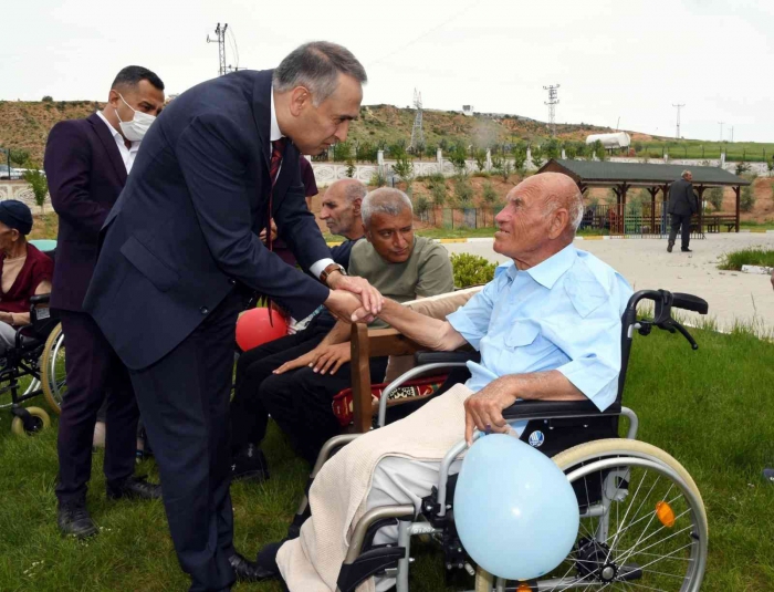 Vali Mahmut Çuhadar´ın 3 Aralık Dünya Engelliler Günü mesajı
