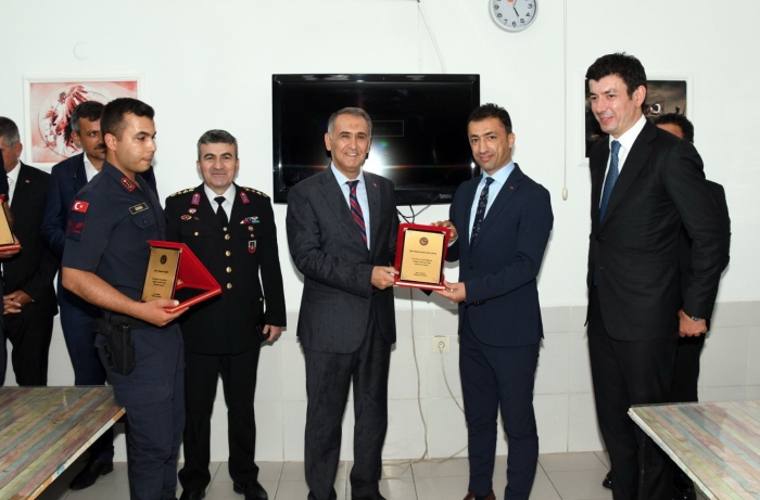 Vali Mahmut Çuhadar, Jandarma Teşkilatının gününü kutladı
